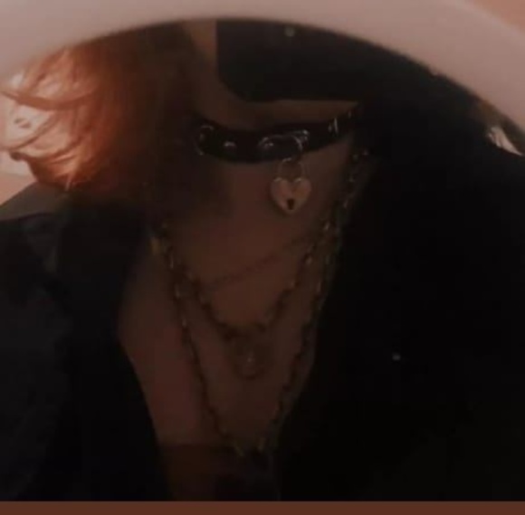 Meet your Posher, Brooke - Picture 1 of 1